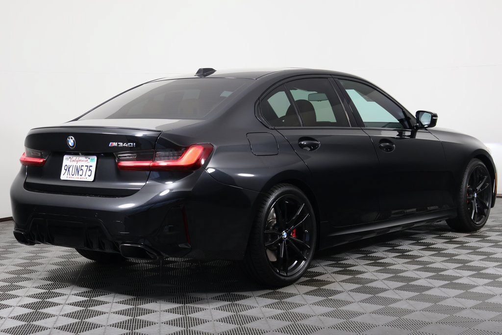 Used 2024 BMW M340i w/ Premium Package RWD image 4