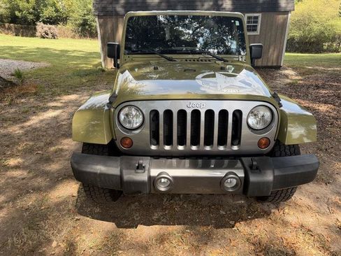 Used 2013 Jeep Wrangler Unlimited Sport AWD/4WD image 6