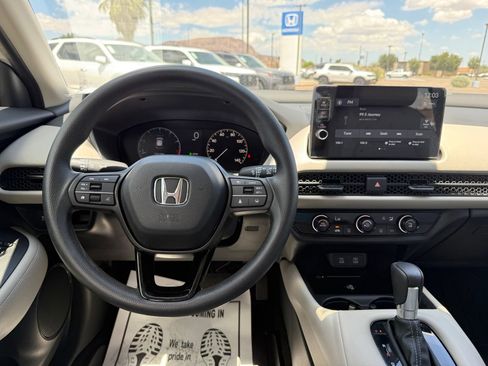 Used 2026 Honda HR-V LX image 16