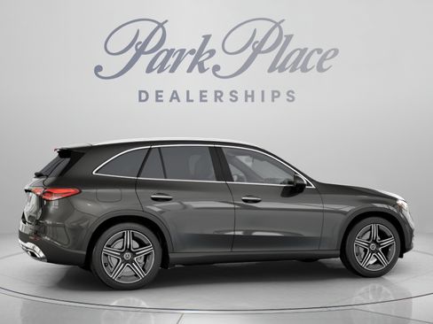 Used 2026 Mercedes-Benz GLC 300 image 24