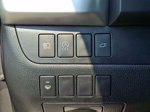 Certified 2019 Toyota Highlander XLE AWD/4WD image 30
