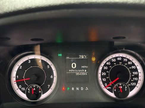 Used 2021 RAM 1500 Classic SLT image 10