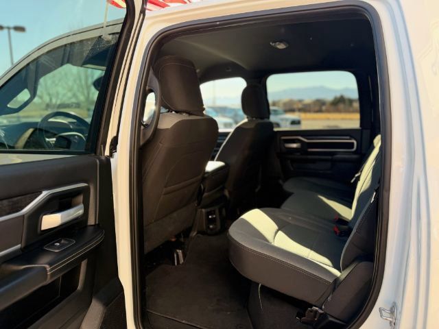 Used 2024 RAM 3500 Big Horn AWD/4WD image 18