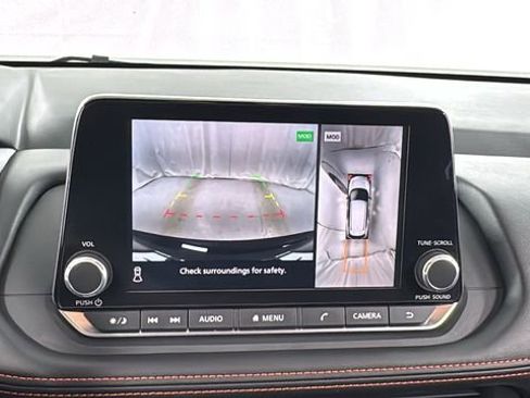 Certified 2025 Nissan Rogue SV AWD/4WD image 26