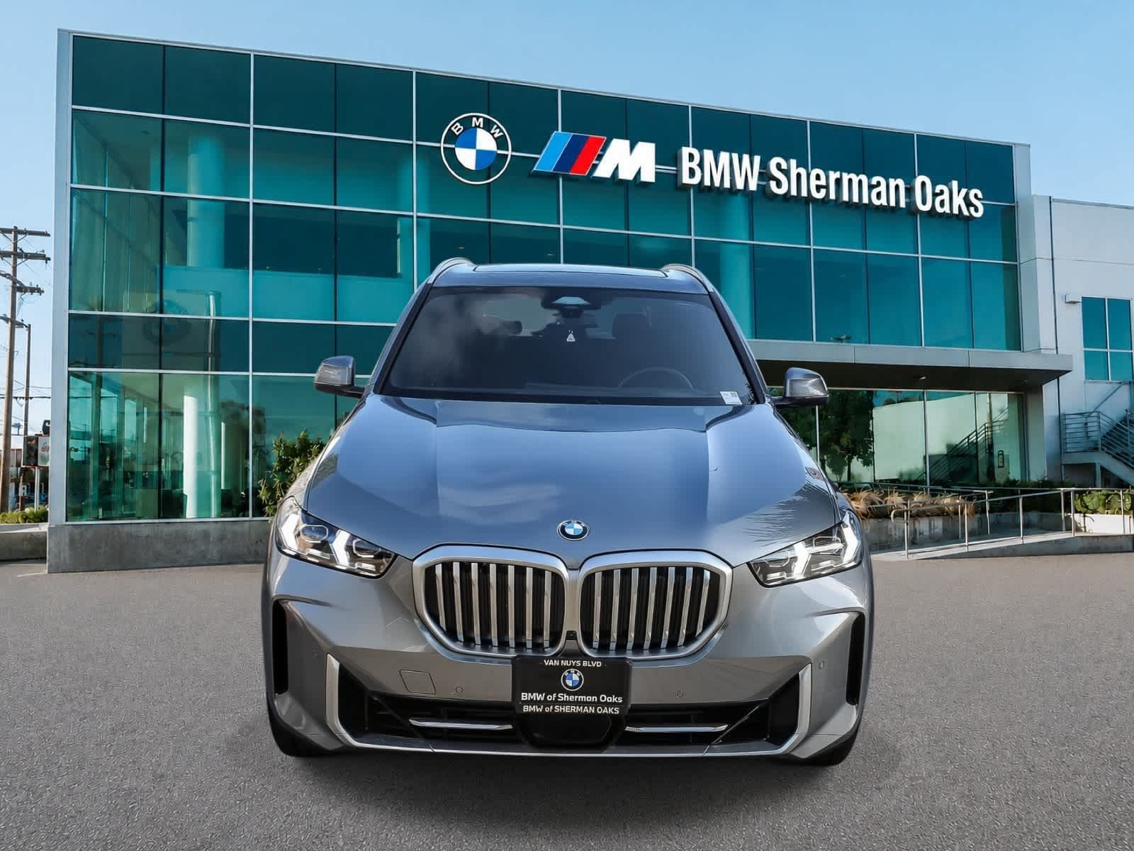 Used 2026 BMW X5 sDrive40i w/ Premium Package RWD image 2
