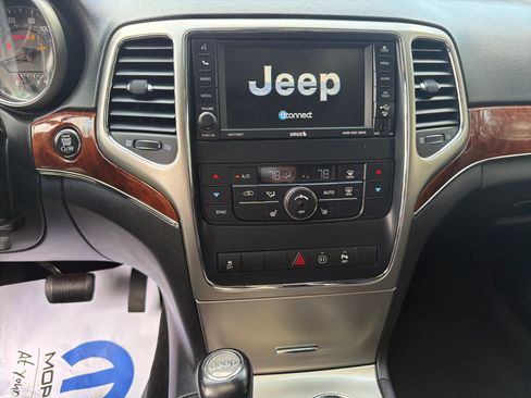 Used 2012 Jeep Grand Cherokee Limited AWD/4WD image 15