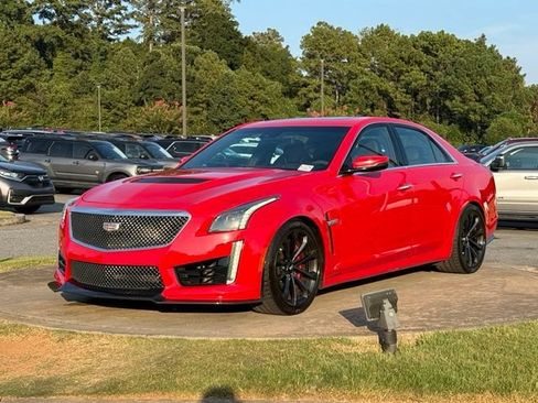 Used 2019 Cadillac CTS V w/ Carbon Fiber Package RWD image 3