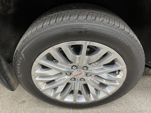 Used 2023 GMC Yukon Denali image 15