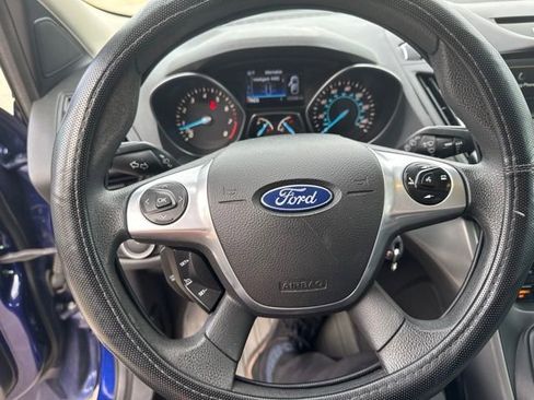 Used 2015 Ford Escape SE w/ Equipment Group 201A AWD/4WD image 3