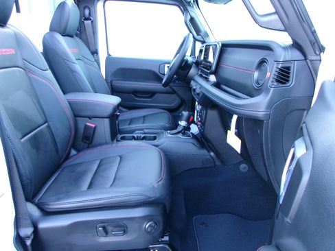 New 2026 Jeep Wrangler Unlimited Rubicon image 19