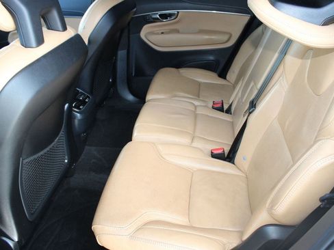 Used 2021 Volvo XC90 T6 Inscription w/ Lounge Package image 14