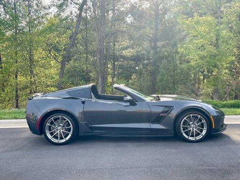 Used 2017 Chevrolet Corvette Grand Sport image 19