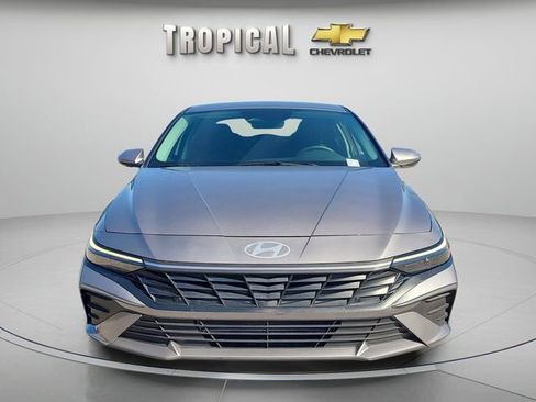 Used 2024 Hyundai Elantra SEL image 8