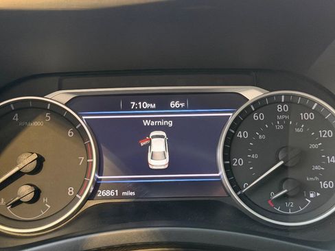 Used 2023 Nissan Sentra SR w/ SR Premium Package image 22