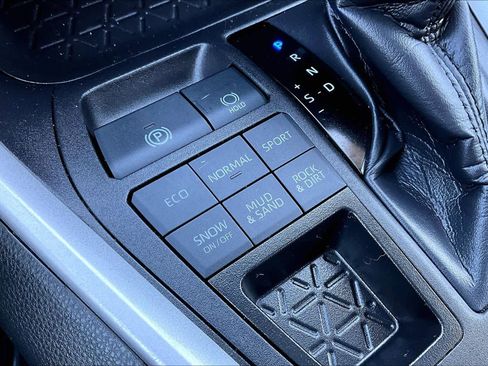 Certified 2024 Toyota RAV4 LE image 33