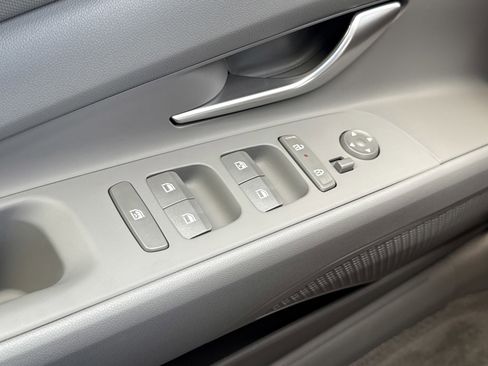 New 2026 Hyundai Elantra Sport FWD image 15