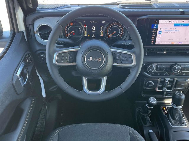 New 2026 Jeep Wrangler Unlimited Sahara AWD/4WD image 14
