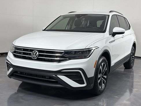 Used 2024 Volkswagen Tiguan S FWD image 10