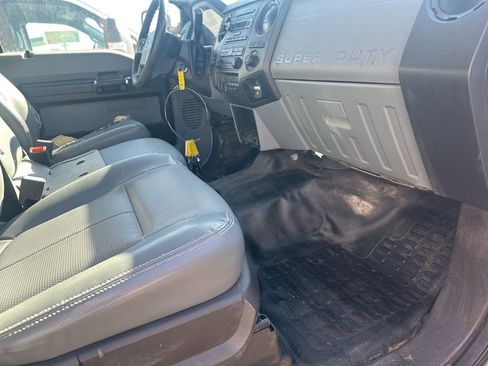 Used 2016 Ford F550 4x4 Crew Cab Super Duty image 13