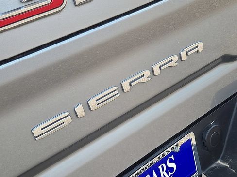 Used 2024 GMC Sierra 2500 AT4 w/ Technology Package AWD/4WD image 13