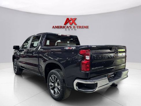 Used 2023 Chevrolet Silverado 1500 LT AWD/4WD image 5
