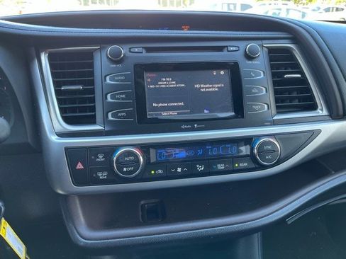 Used 2014 Toyota Highlander Plus image 9