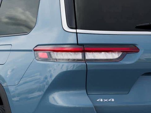 New 2026 Jeep Grand Cherokee L Limited w/ Luxury Tech Group II image 5