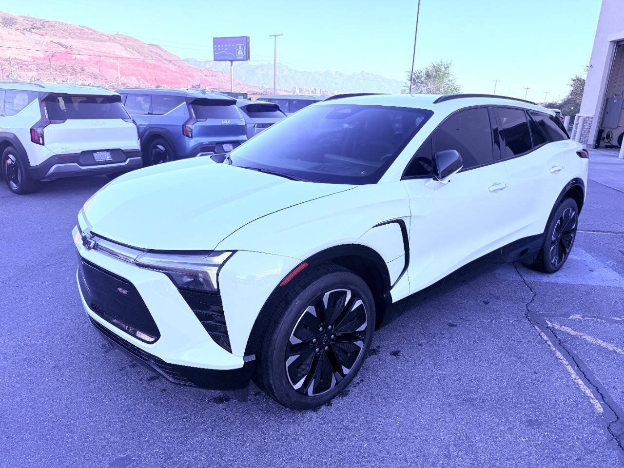 Used 2024 Chevrolet Blazer EV RS AWD/4WD image 2