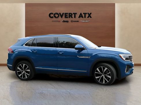 Used 2025 Volkswagen Atlas Cross Sport SEL Premium R-Line AWD/4WD image 6