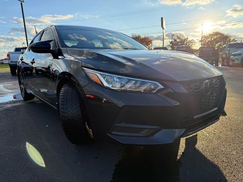 Used 2020 Nissan Sentra SV image 3