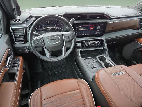Used 2025 GMC Sierra 2500 Denali Ultimate image 11