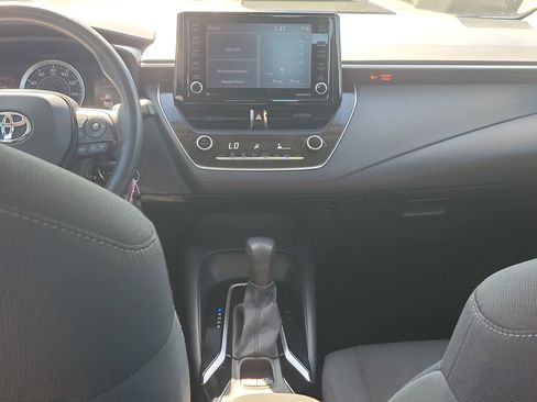 Certified 2022 Toyota Corolla LE image 18