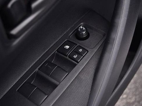 Used 2025 Toyota Corolla LE image 9