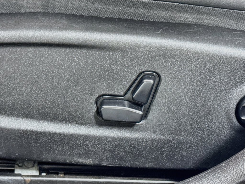 Used 2016 Dodge Charger SXT w/ AWD Plus Group image 19