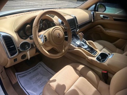 Used 2013 Porsche Cayenne Diesel AWD/4WD image 19