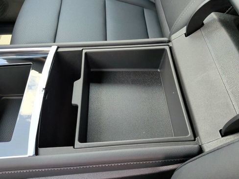 New 2026 Chevrolet Traverse LT w/ Midnight/Sport Edition FWD image 31