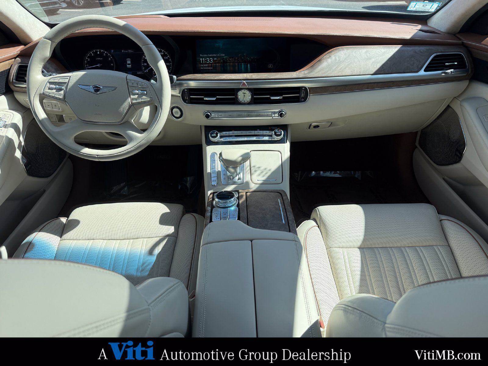 Used 2022 Genesis G90 3.3T Premium AWD/4WD image 2