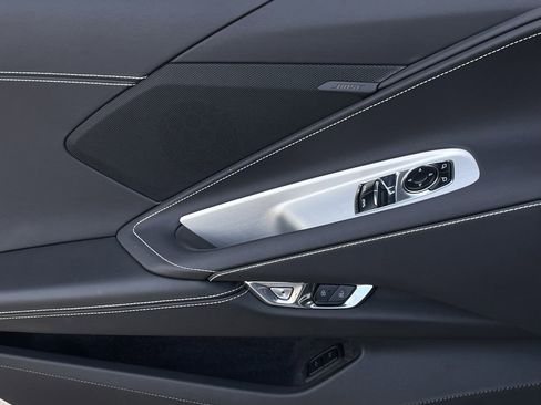 Used 2023 Chevrolet Corvette Stingray Coupe w/ Z51 Performance Package image 21