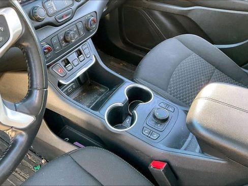 Used 2020 GMC Terrain SLE w/ Driver Convenience Package image 13