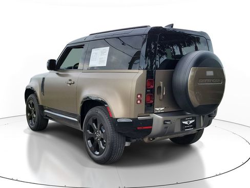 Used 2021 Land Rover Defender 90 X-Dynamic S AWD/4WD image 6