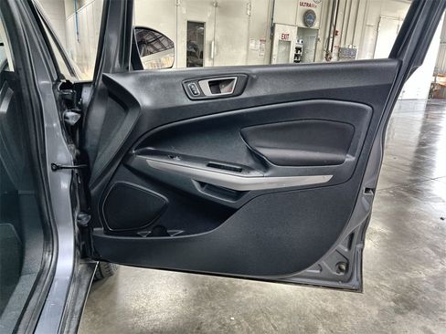 Used 2021 Ford EcoSport SE w/ SE Convenience Package image 28
