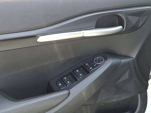 Certified 2024 Kia Seltos LX AWD/4WD image 14