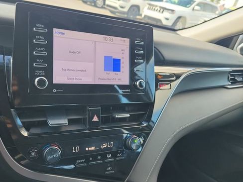 Used 2024 Toyota Camry SE image 27