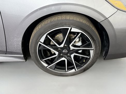 Used 2024 Nissan Sentra SR image 32
