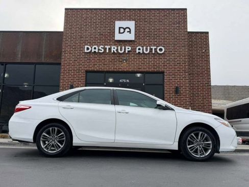 Used 2016 Toyota Camry SE FWD image 7