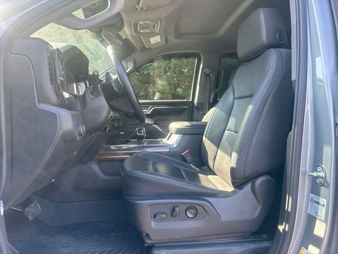 Used 2024 Chevrolet Silverado 1500 LT Trail Boss w/ Convenience Package II AWD/4WD image 19