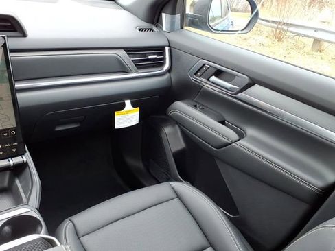 New 2026 GMC Terrain Elevation w/ Elevation Premium Package AWD/4WD image 15