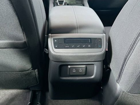 New 2026 Nissan Pathfinder SV w/ SV Premium Package AWD/4WD image 26
