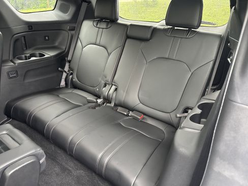 Used 2025 Honda Pilot Black Edition image 9