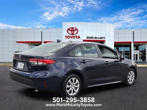 Used 2025 Toyota Corolla LE FWD image 5